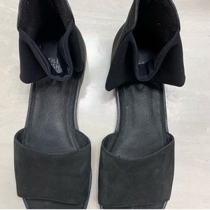 Eileen Fisher black sandal